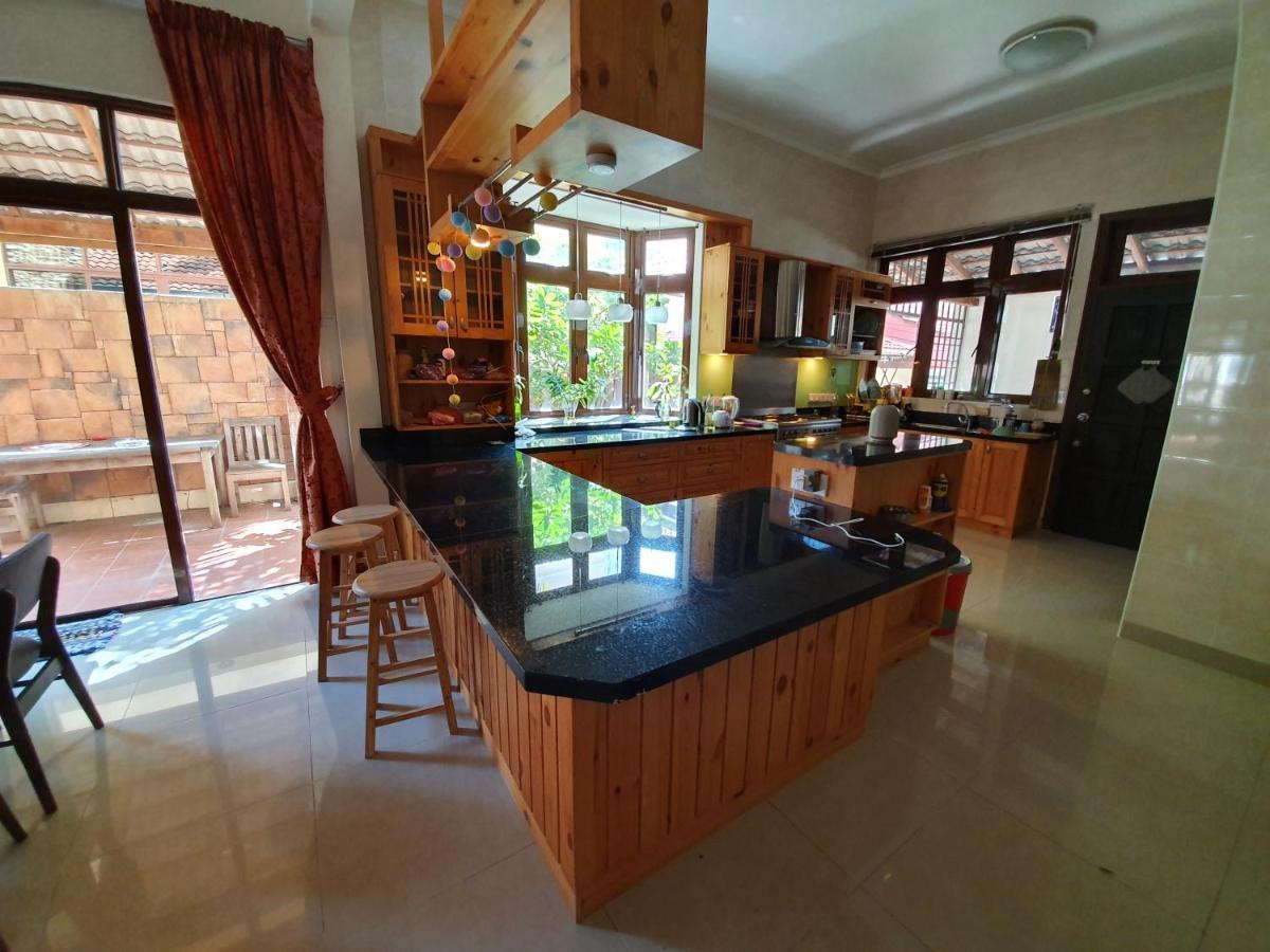 Apartament Eden Cosy Living Batu Ferringhi Zewnętrze zdjęcie