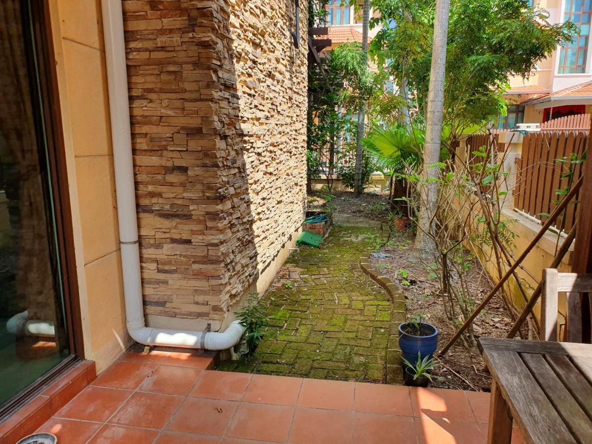 Apartament Eden Cosy Living Batu Ferringhi Zewnętrze zdjęcie